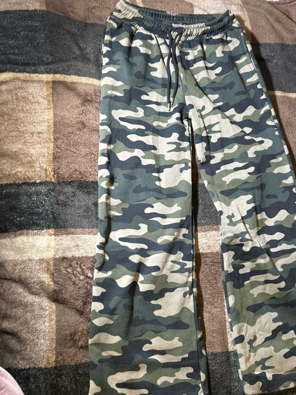 Old Navy Green and Black Camo Kids Joggers